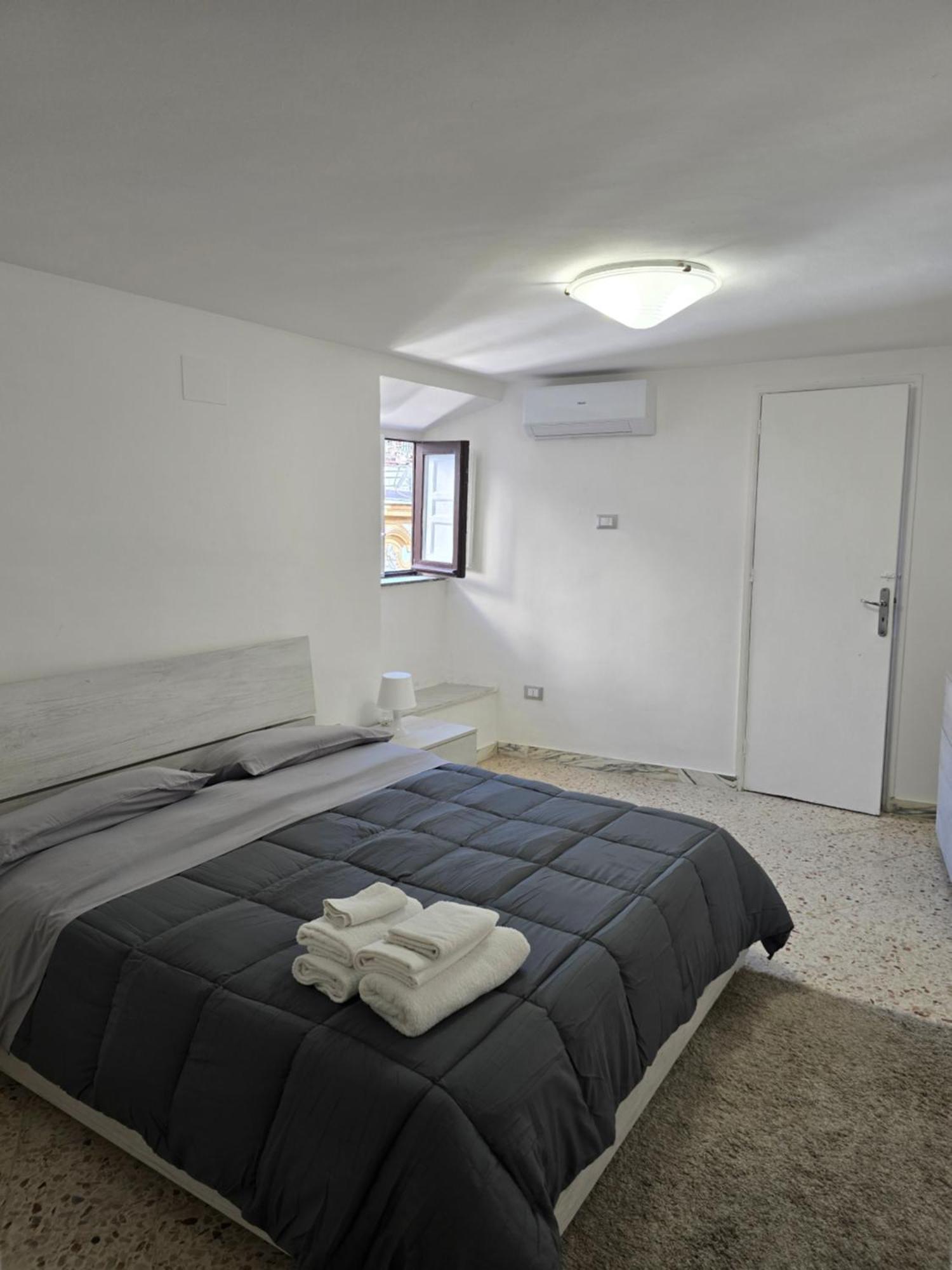 Hotel Mak House Palermo Esterno foto